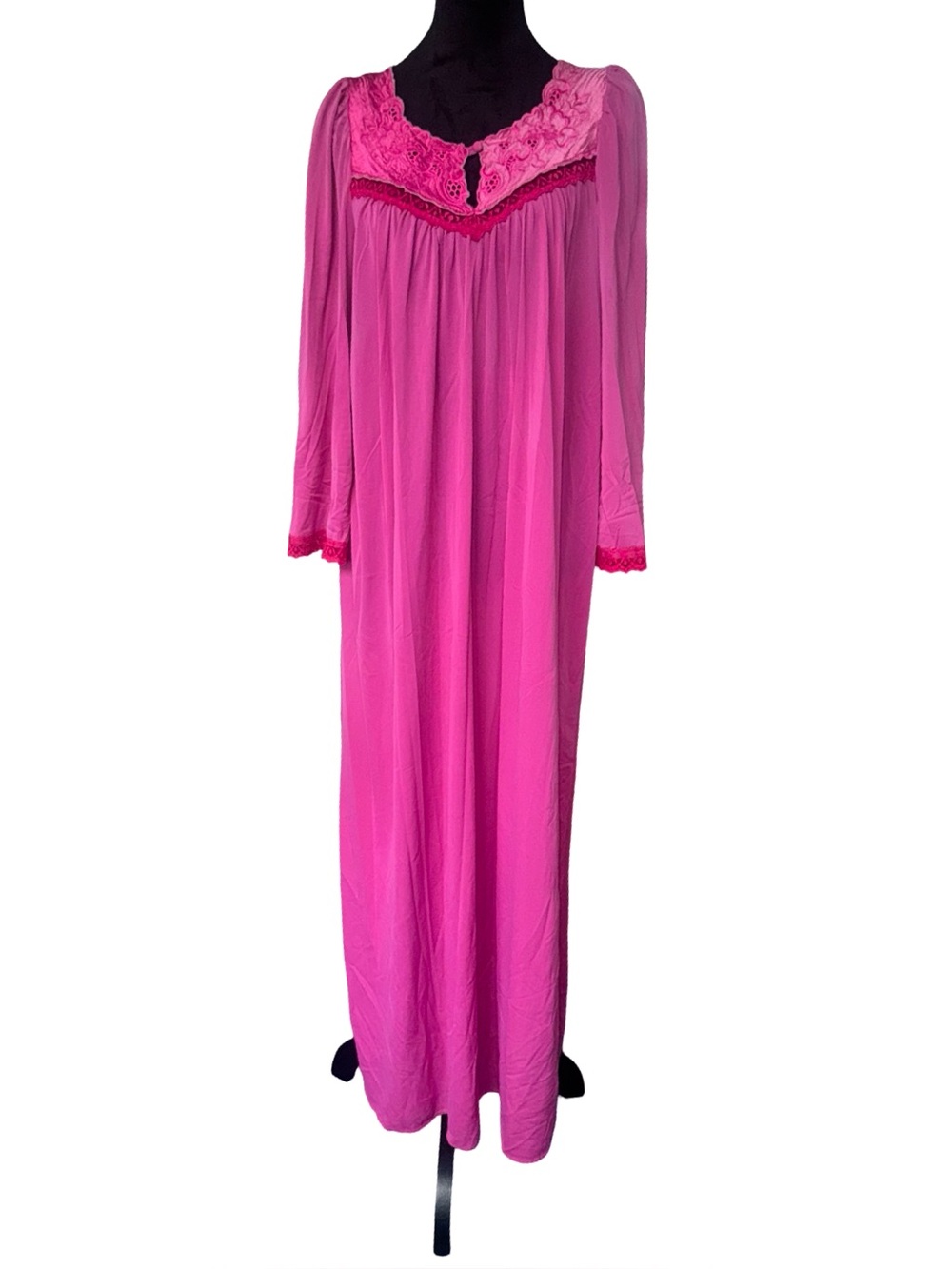 Vintage Lorraine Pink Long Nightgown Lace Trim Size Large‎ Loungewear